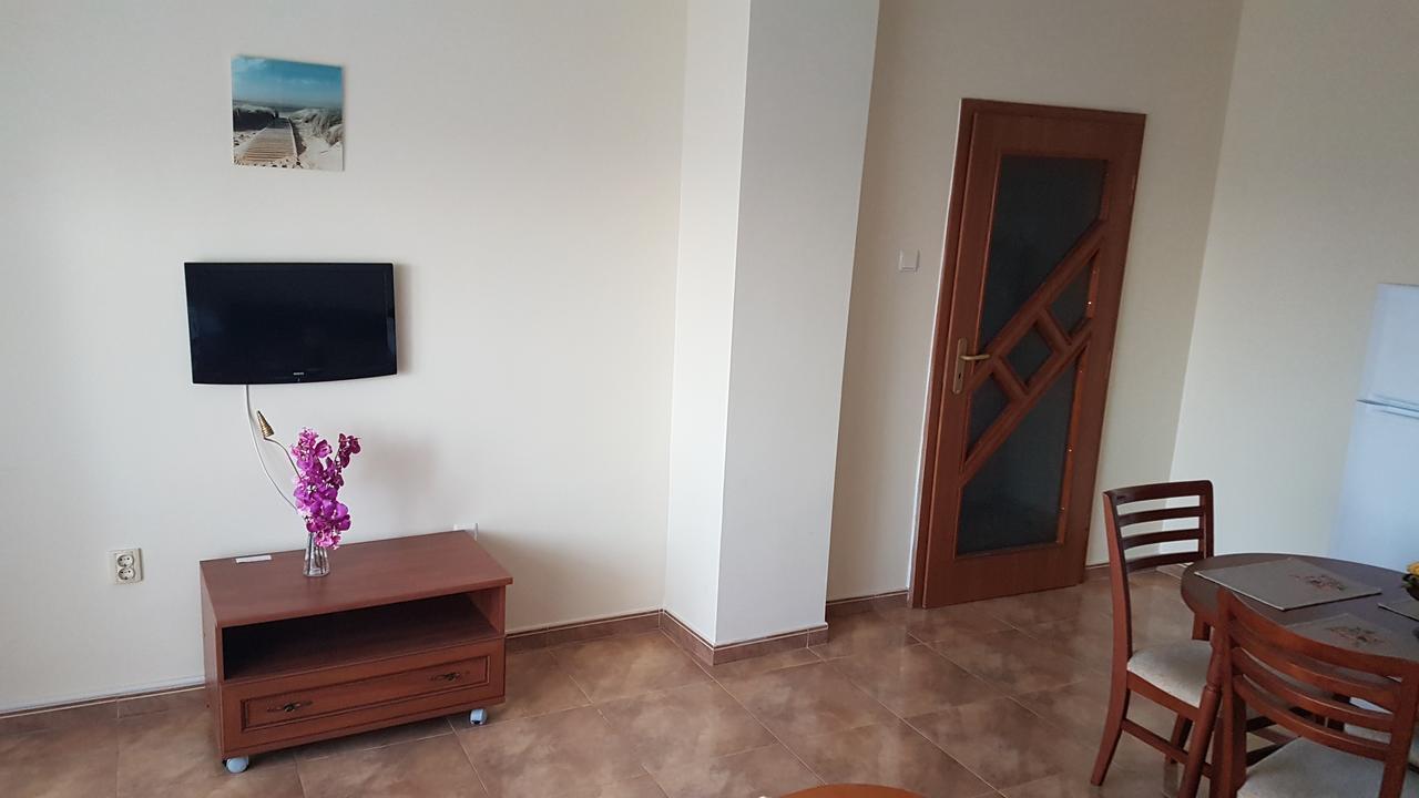 Tashevi Apartments Pomorie Exterior photo